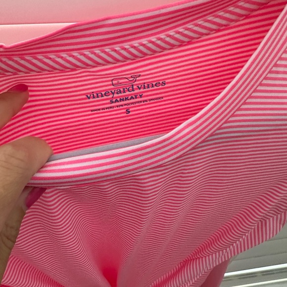 Perfect used condition vineyard vines dress - Picture 2 of 2